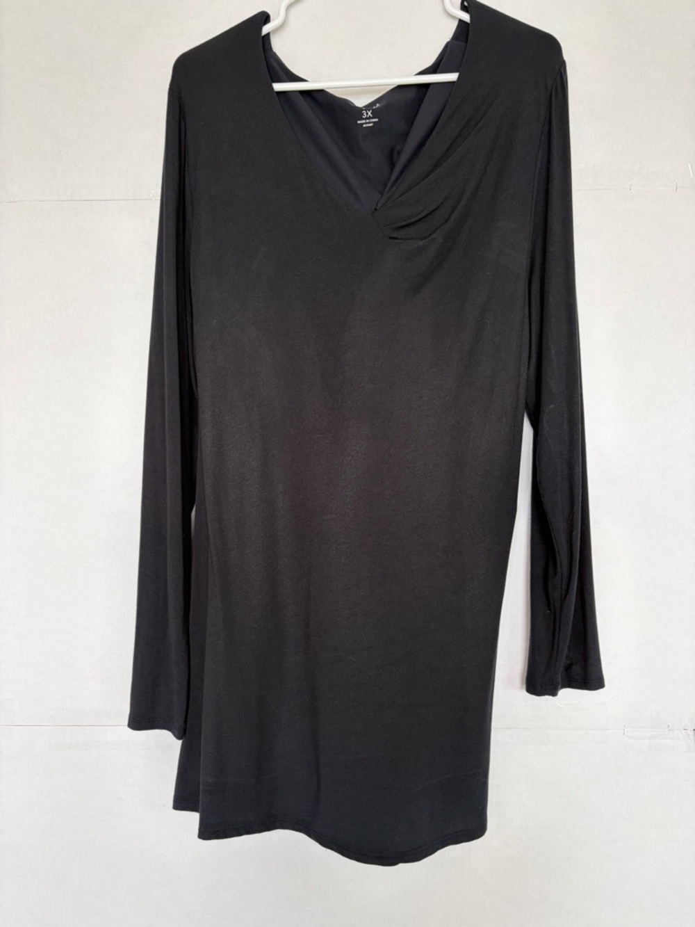 Lysse Black Long Sleeve V-Neck Tunic Top